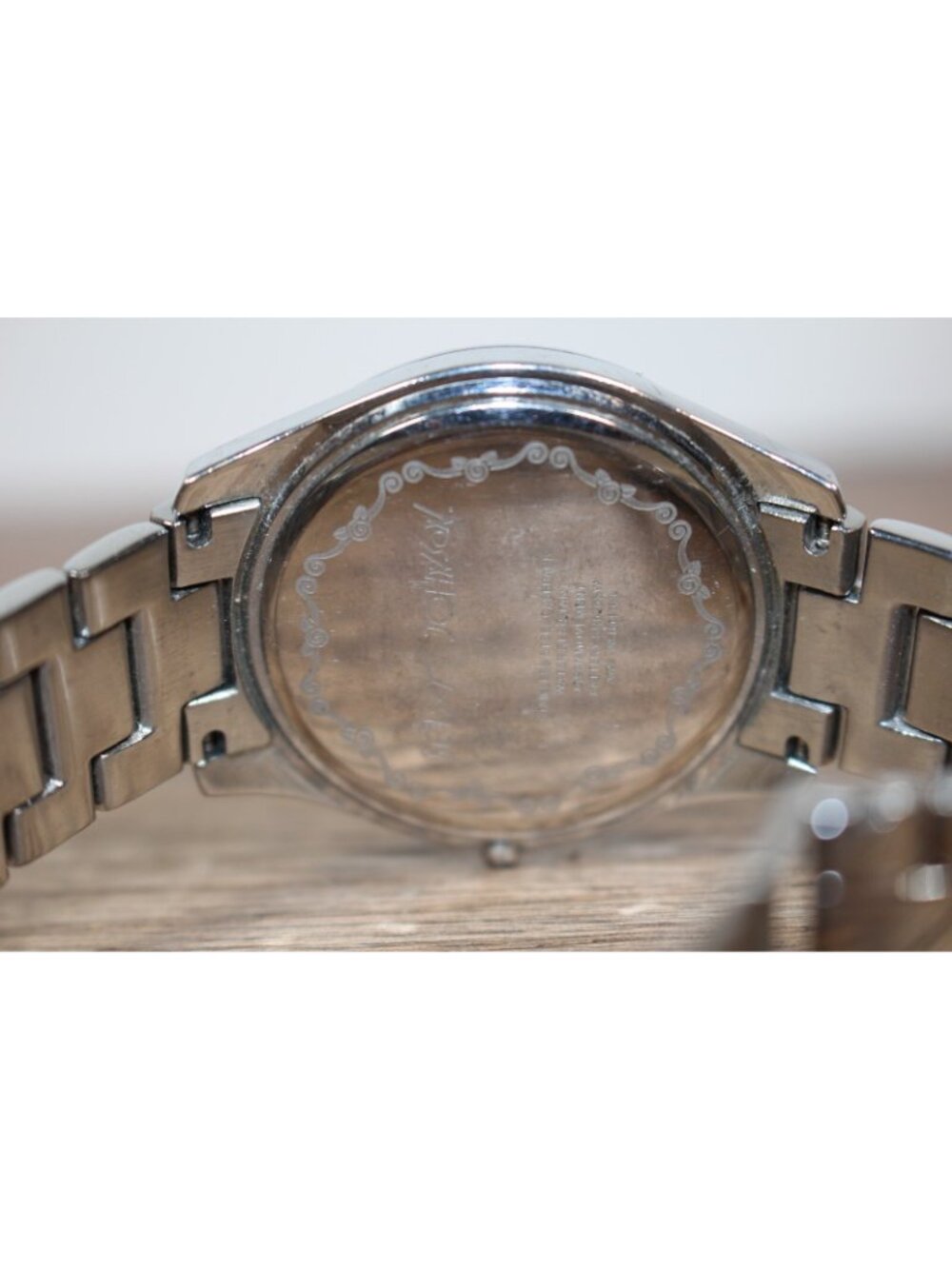 Betsy Johnson A126-09 BJ4163 Women's Stainless Steel Analog Quartz Watch - Picture 3 of 4